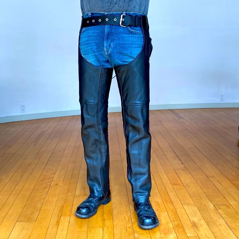 Hot Leathers Unisex Lined Leather Chaps 🔥, Size 2XS... fit up to 33" Waist.